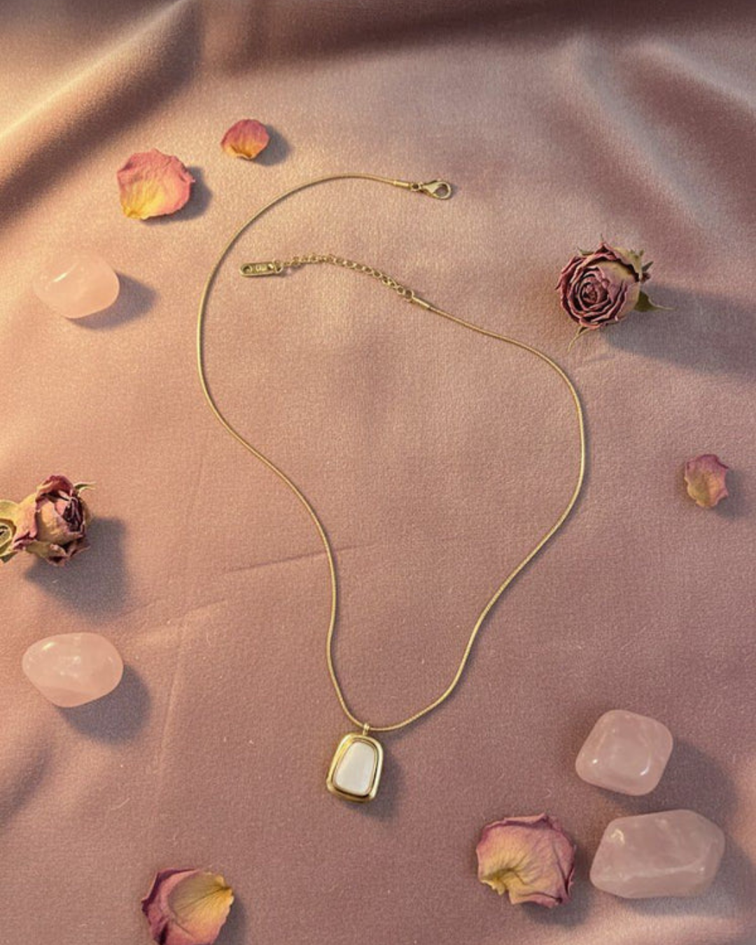 Aura Minimalist Gold Pendant Necklace Set